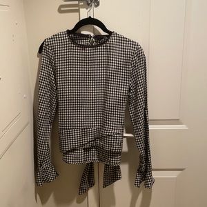 Zara black & white checkered top. Women’s size M.
